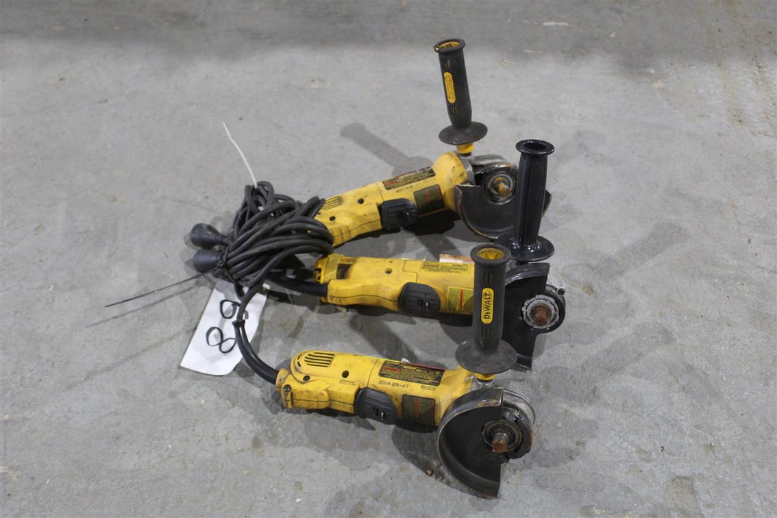 LOT OF THREE DEWALT 4 1/2 INCH ANGLE GRINDERS