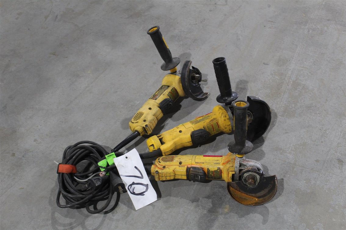 LOT OF THREE DEWALT 4 1/2 INCH ANGLE GRINDERS