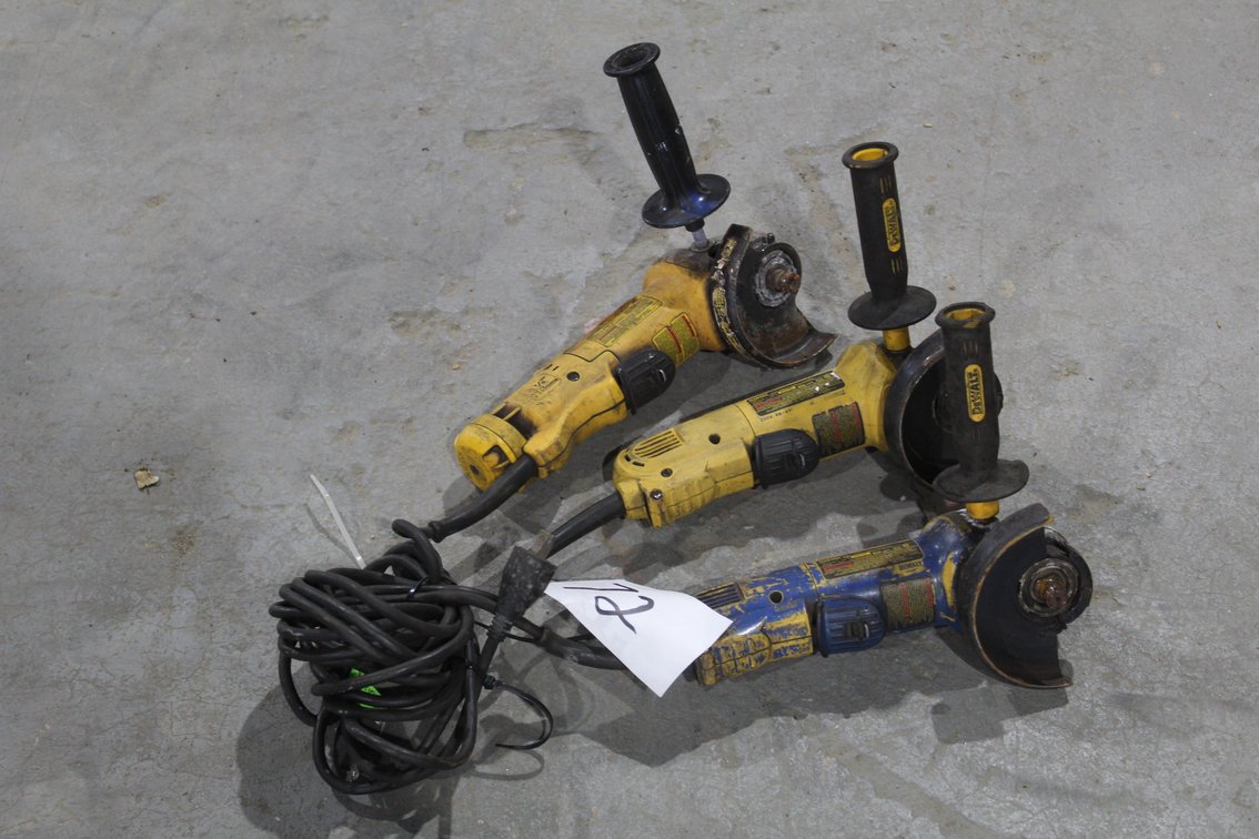 LOT OF THREE DEWALT 4 1/2 INCH ANGLE GRINDERS