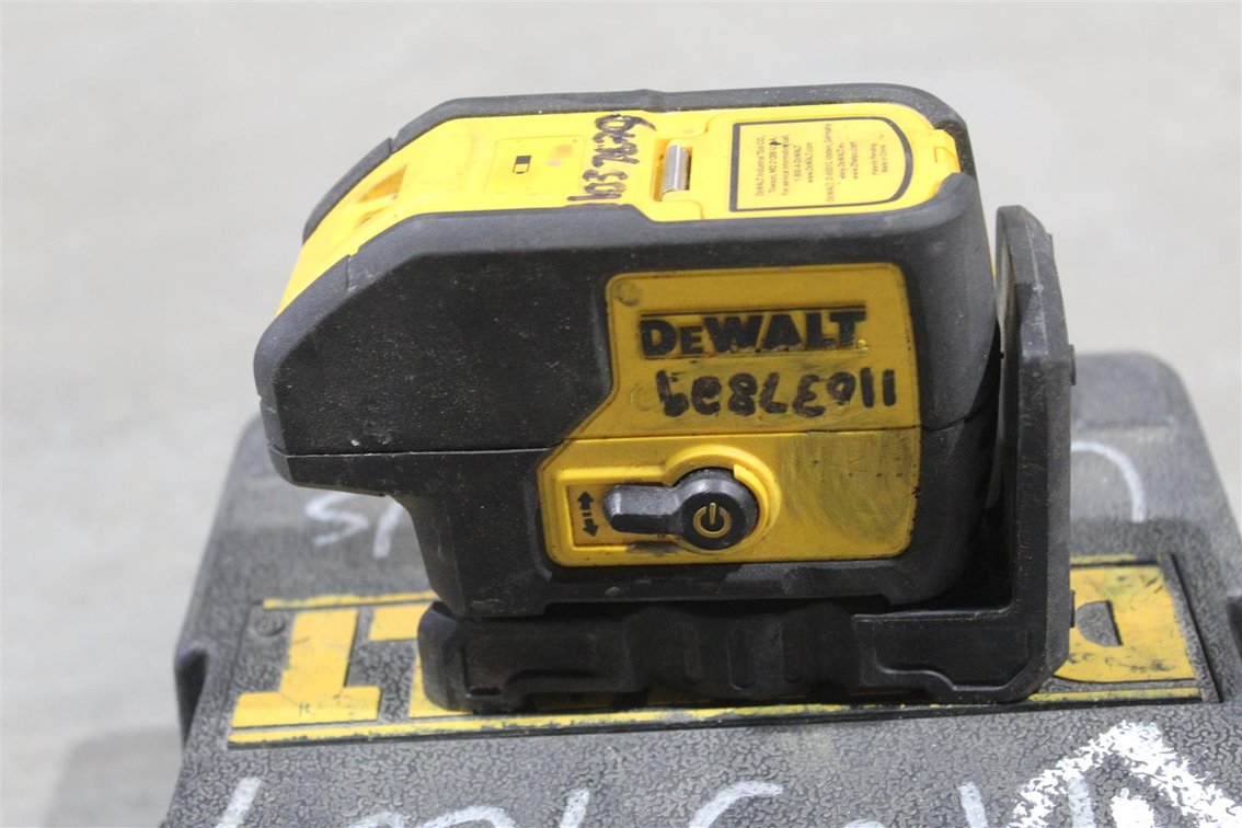 DEWALT DW083 3 BEAM LASER POINTER 