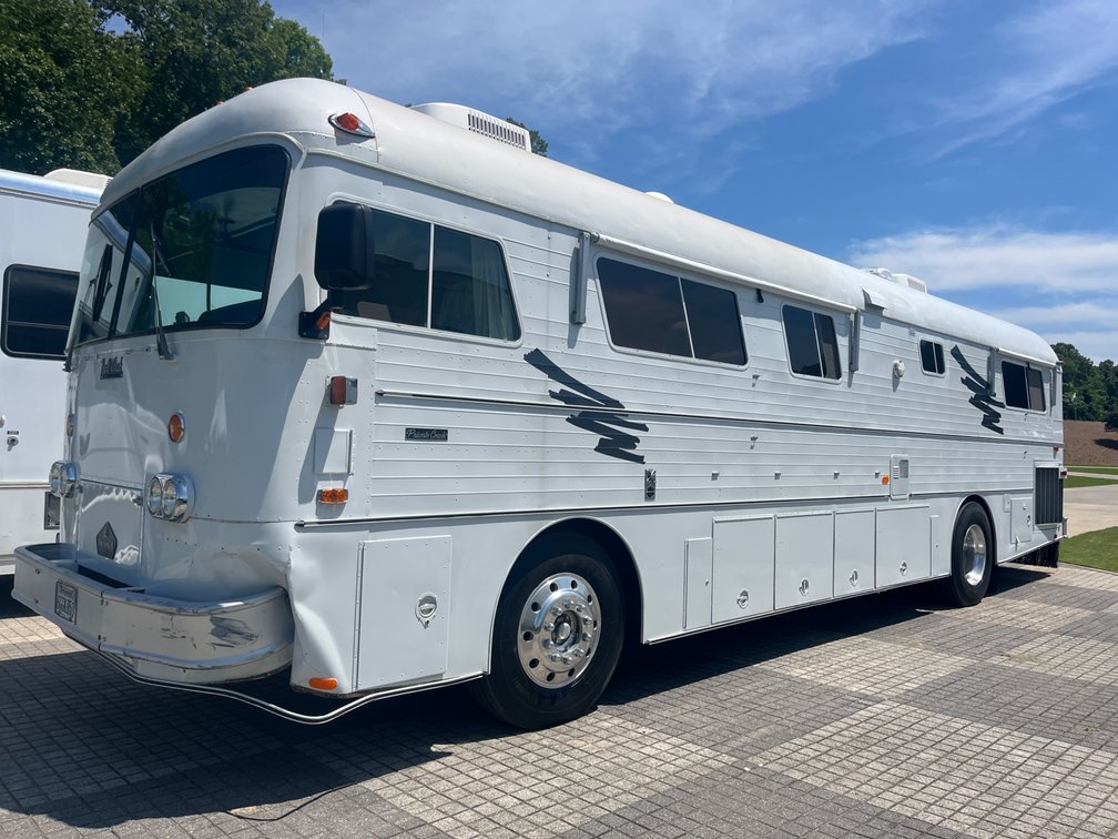 1977 NEWELL PRIVATE COACH