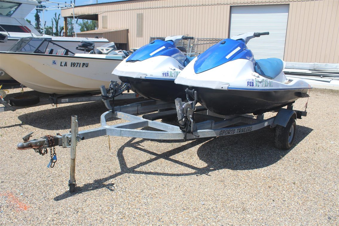 YAMAHA (2) WAVE RUNNERS 