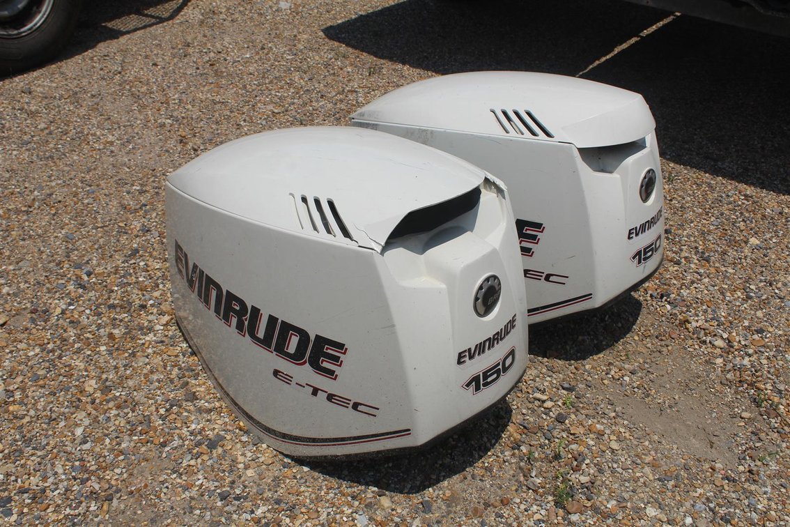 SET OF 2 OUTBOARD COVERS