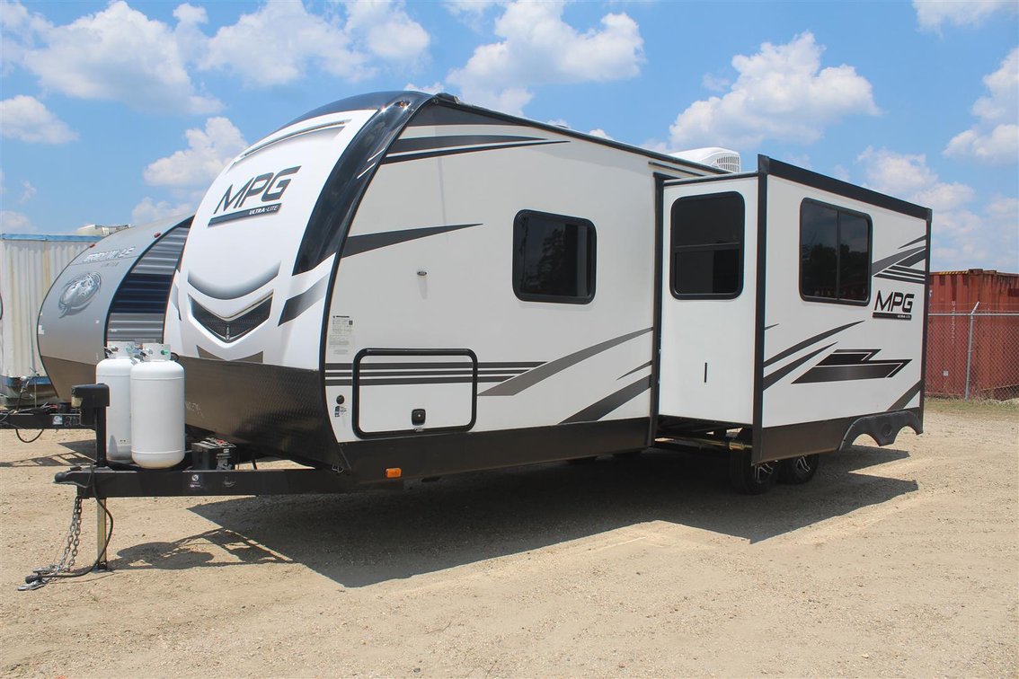2022 HARTLAND 25FT BUMPER PULL CAMPER