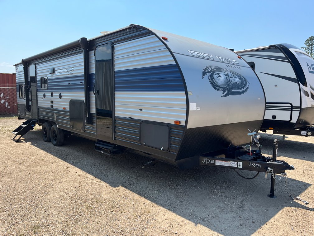 2021 FORREST RIVER 27FT BUMPER PULL CAMPER