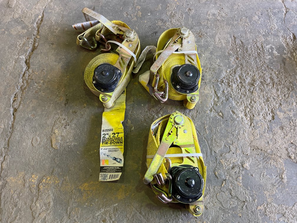 LOT OF 3 RETRACTABLE RATCHETING TIE DOWN STRAPS 