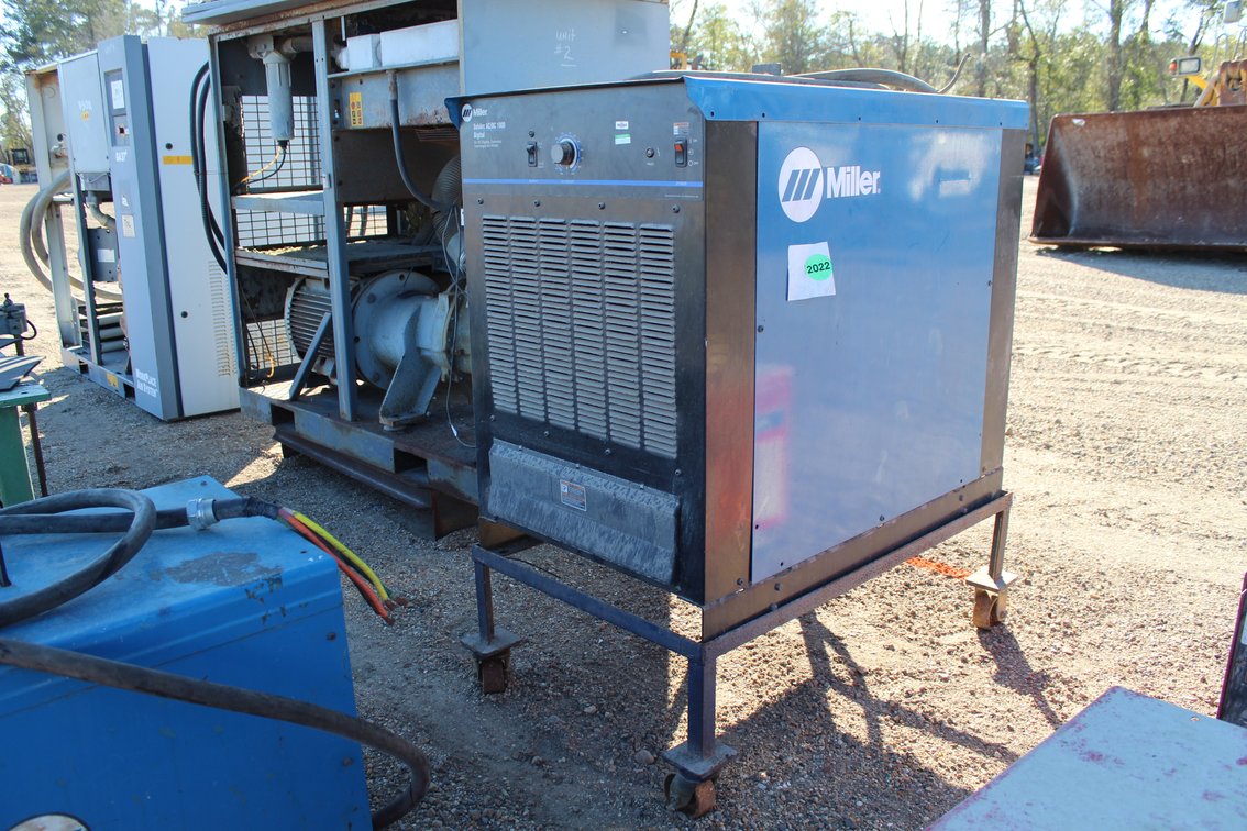 MILLER SUBARC WELDER