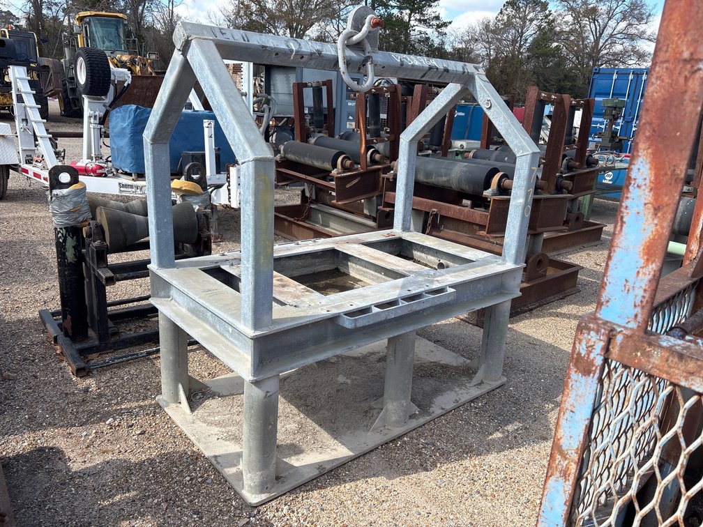 STEEL LIFTING RACK WITH TOP HOOK