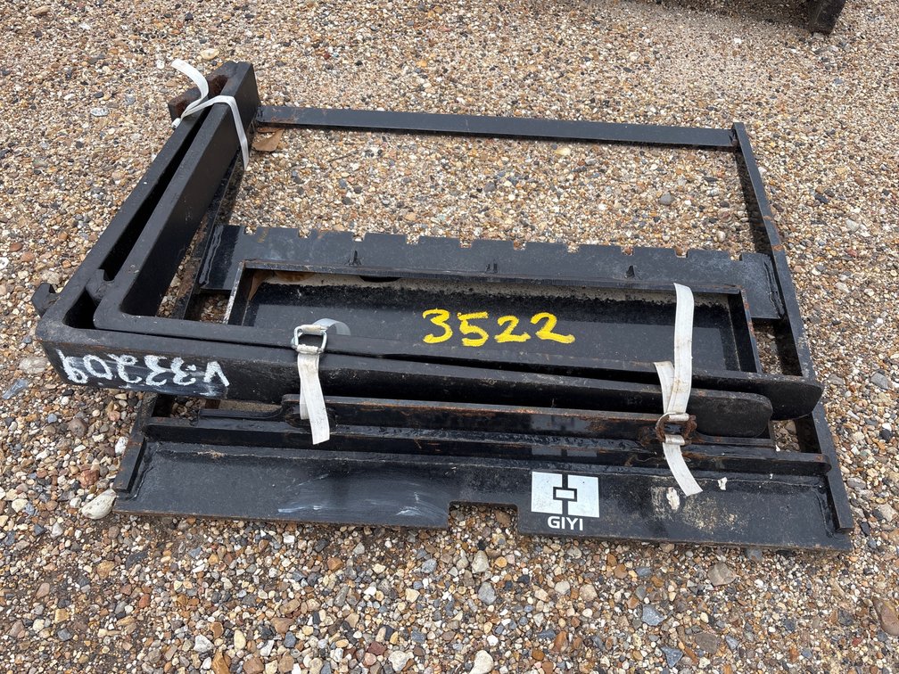 FORK FRAME WITH FORKS