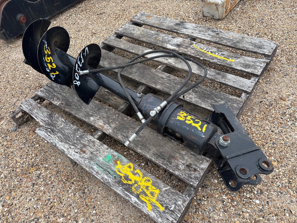 AUGER WITH BIT
