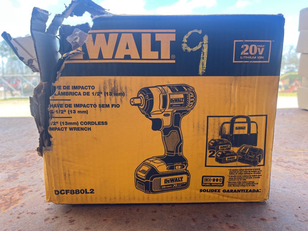 DEWALT IMPACT WRENCH