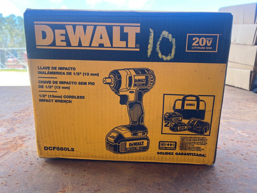 DEWALT IMPACT WRENCH