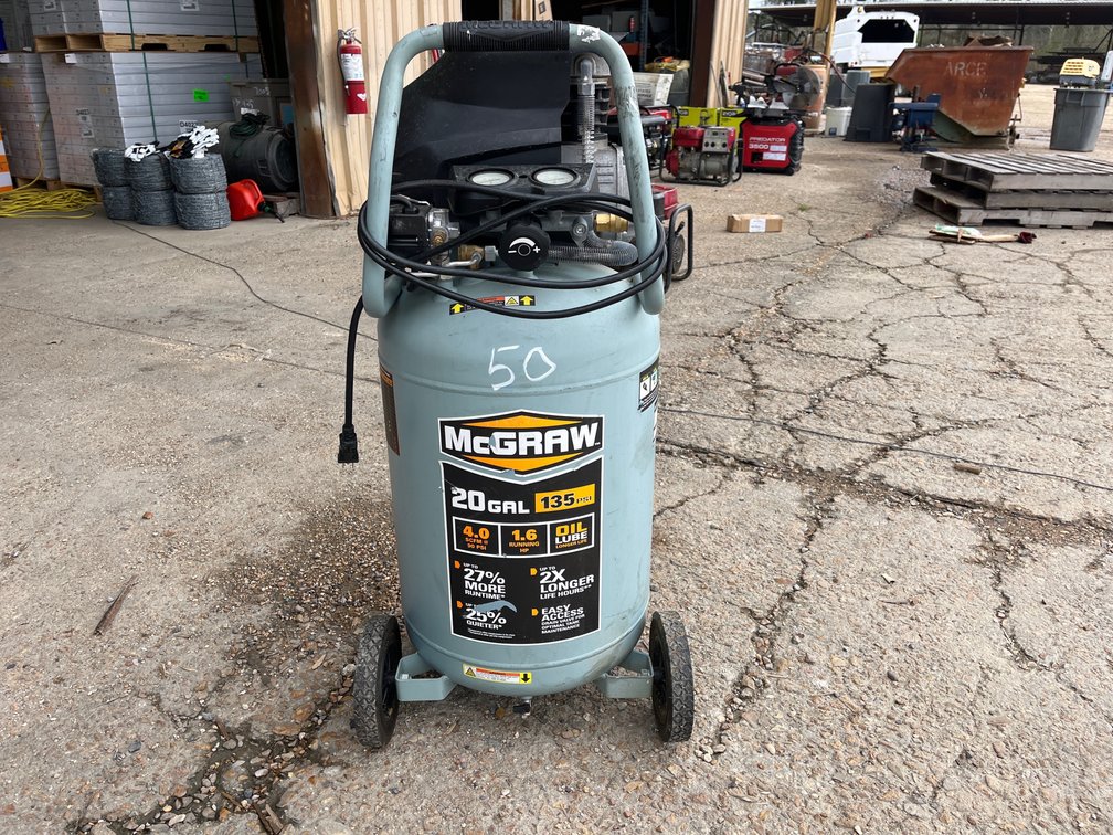 MCGRAW 20GALLON 135PSI AIR COMPRESSOR