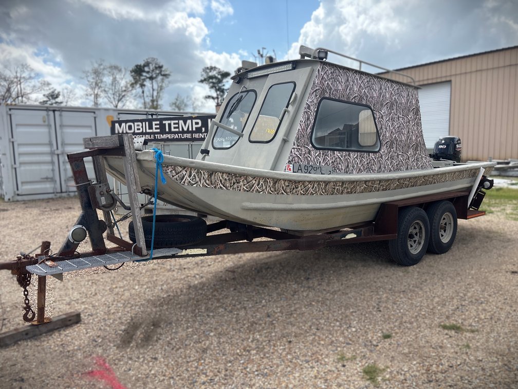 20' HEAVY-DUTY 2003 ALUMINUM CABIN BOAT WITH 90HP SUZUKI