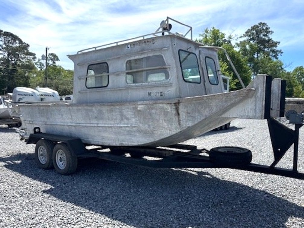 2010 22/23’ X 7’ AMERICAN BOAT