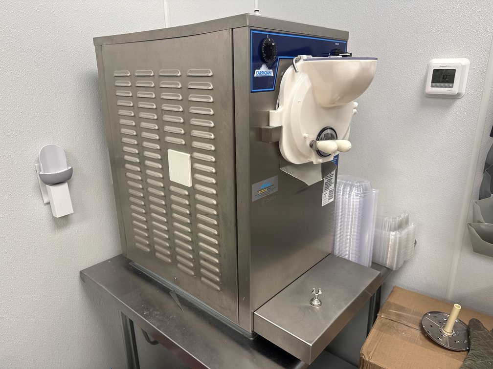 CARPIGIANI LB100B 4 Qt. Air Cooled Countertop Ice Cream /Gelato Batch Freezer