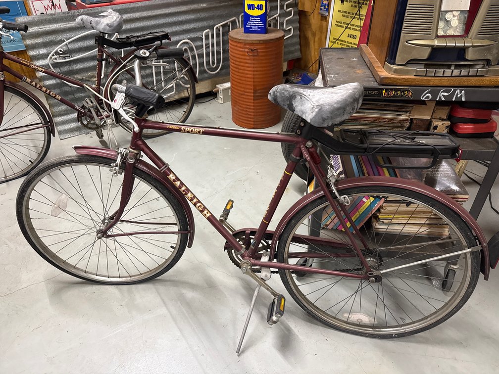 SCHWINN VINTAGE BICYCLE