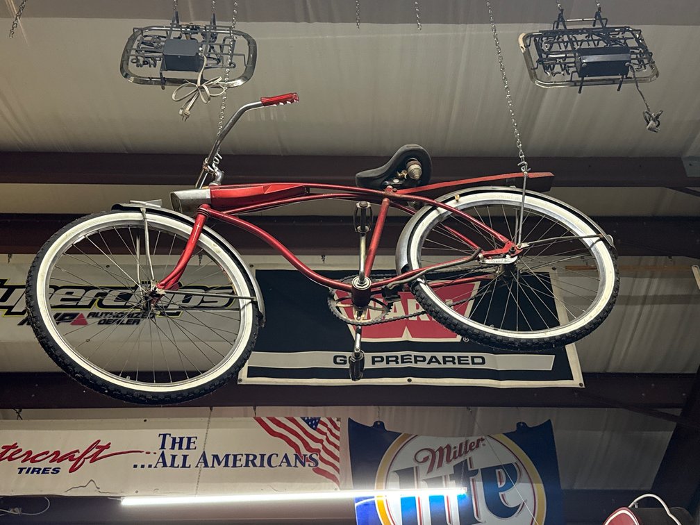 VINTAGE BICYCLE DISPLAY