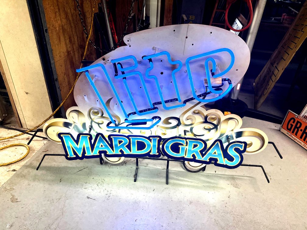 MARDI GRAS NEON SIGN