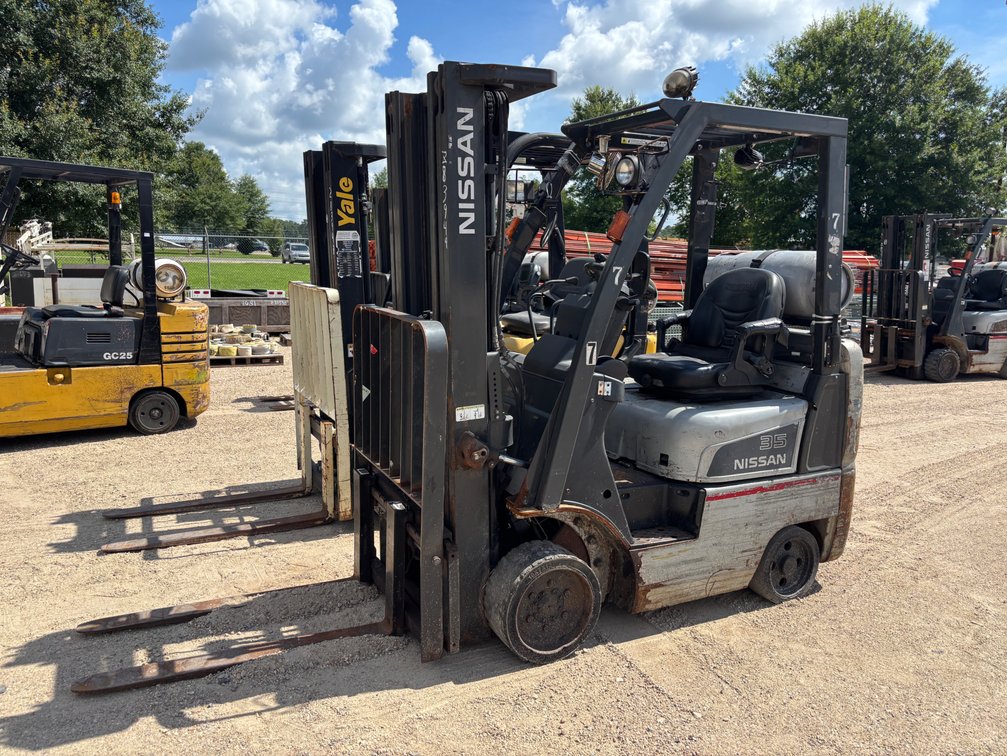 2012 NISSAN FORKLIFT