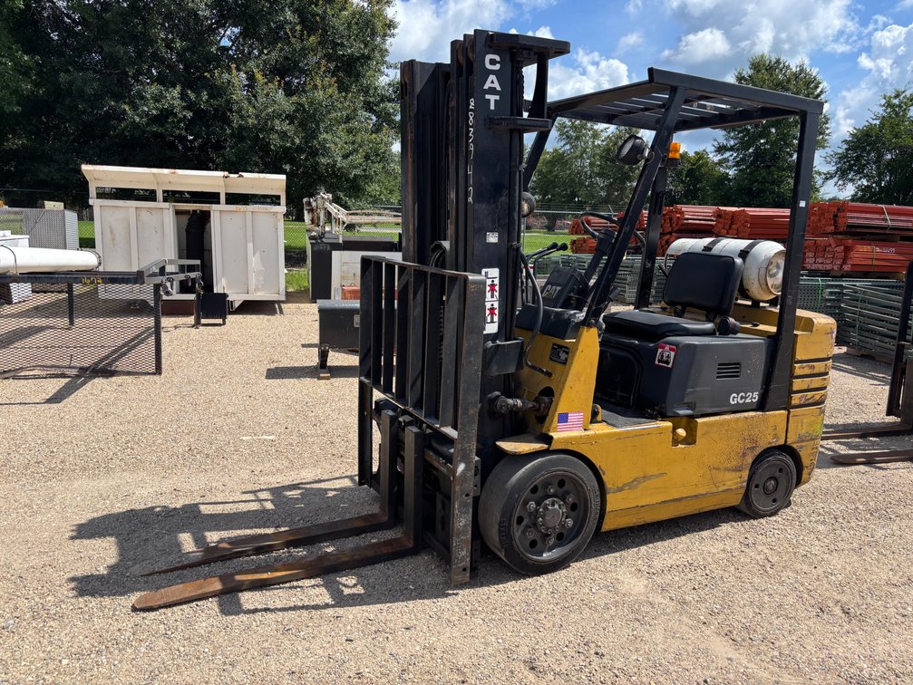 CATERPILLAR GC25 FORKLIFT