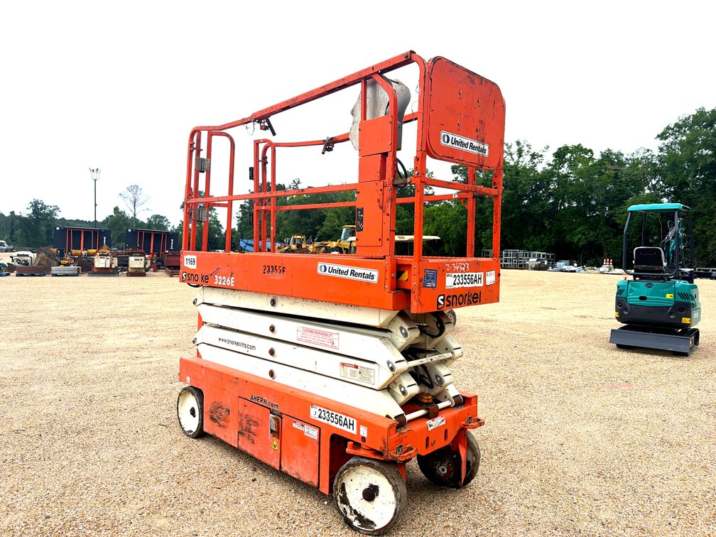 2019 SNORKEL S3226E  SCISSOR LIFT