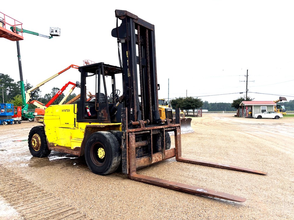 HYSTER 300 FORKLIFT