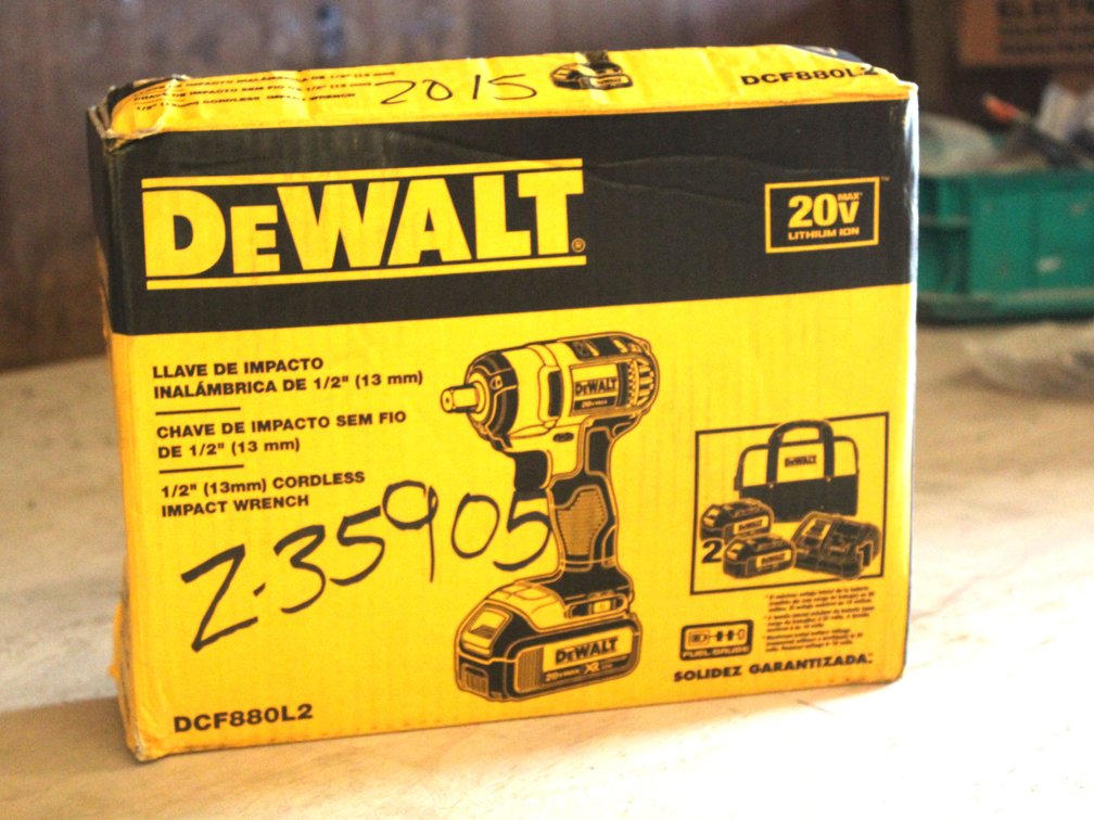 DEWALT 1/2IN CORDLESS IMPACT WRENCH