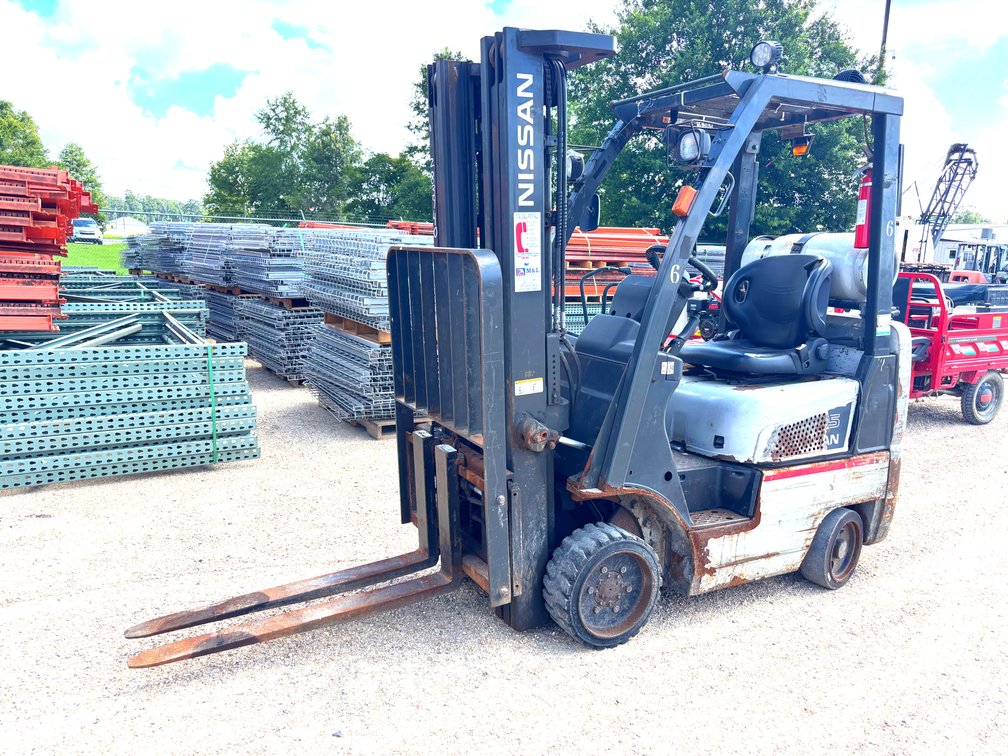 2011 NISSAN FORKLIFT