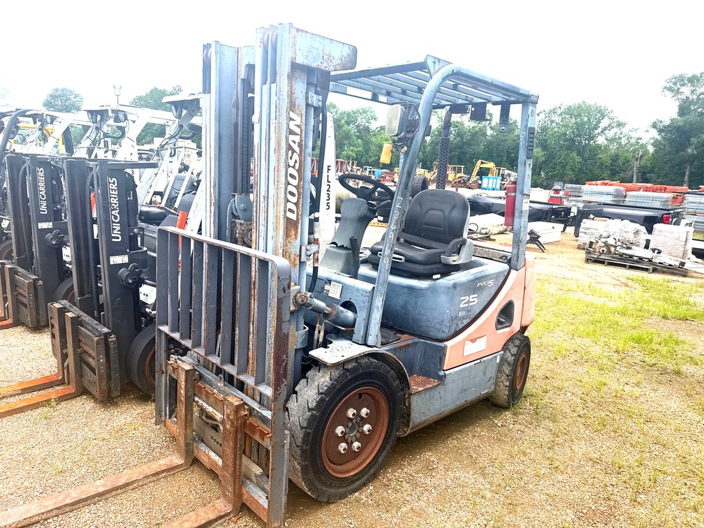 DOOSAN D25S-5 FORKLIFT