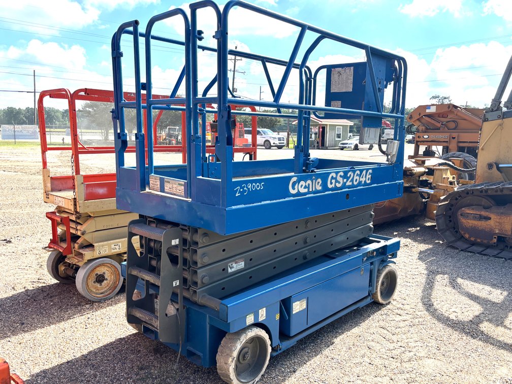 GENIE GS2646 SCISSOR LIFT