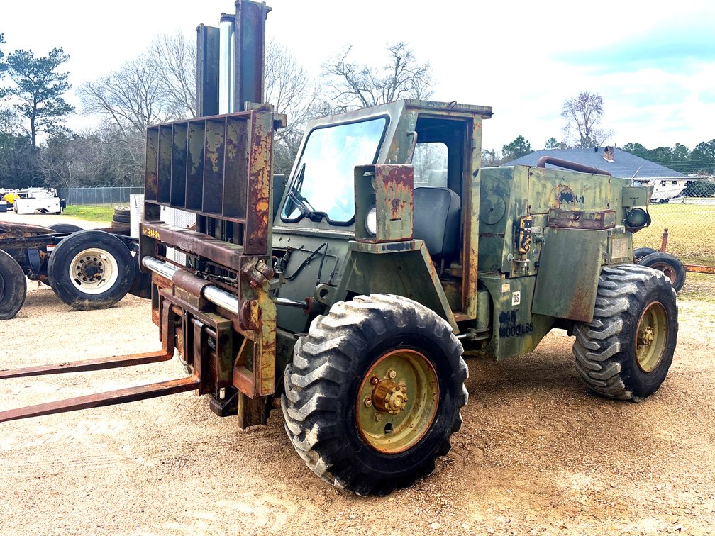 HEAVY DUTY ALL TERRAIN FORKLIFT