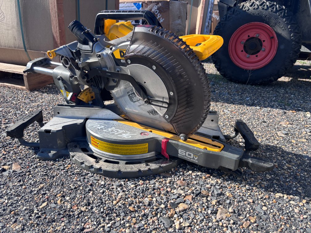 DEWALT 12IN CORDLESS SLIDING MITER SAW | FOR PARTS/REPAIRS