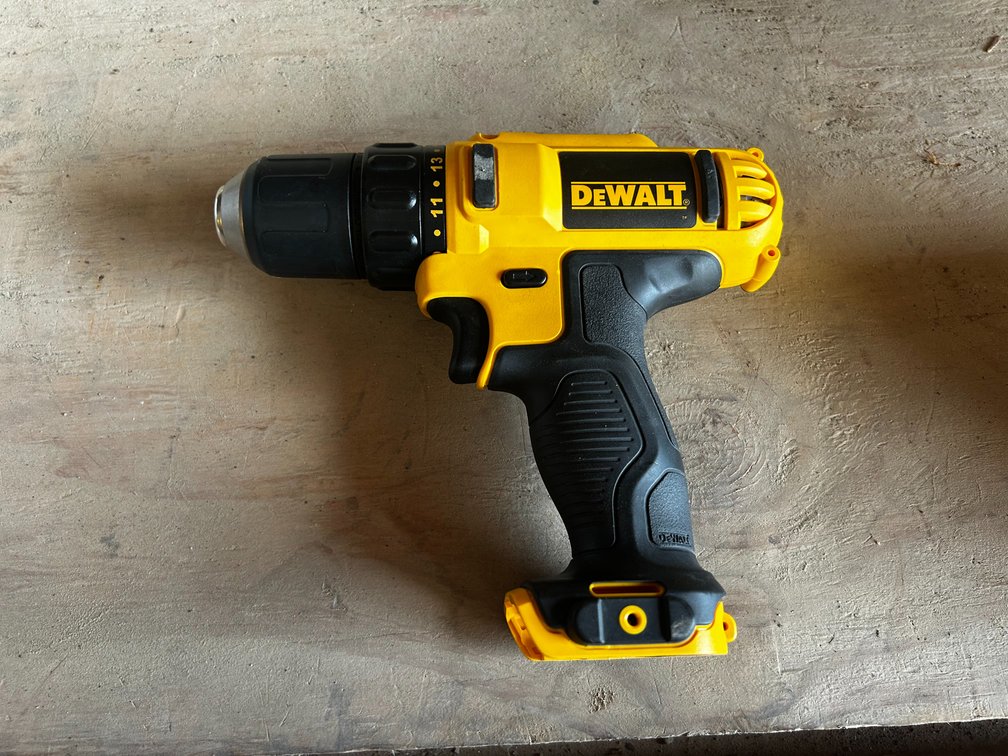 DEWALT DRILL KIT