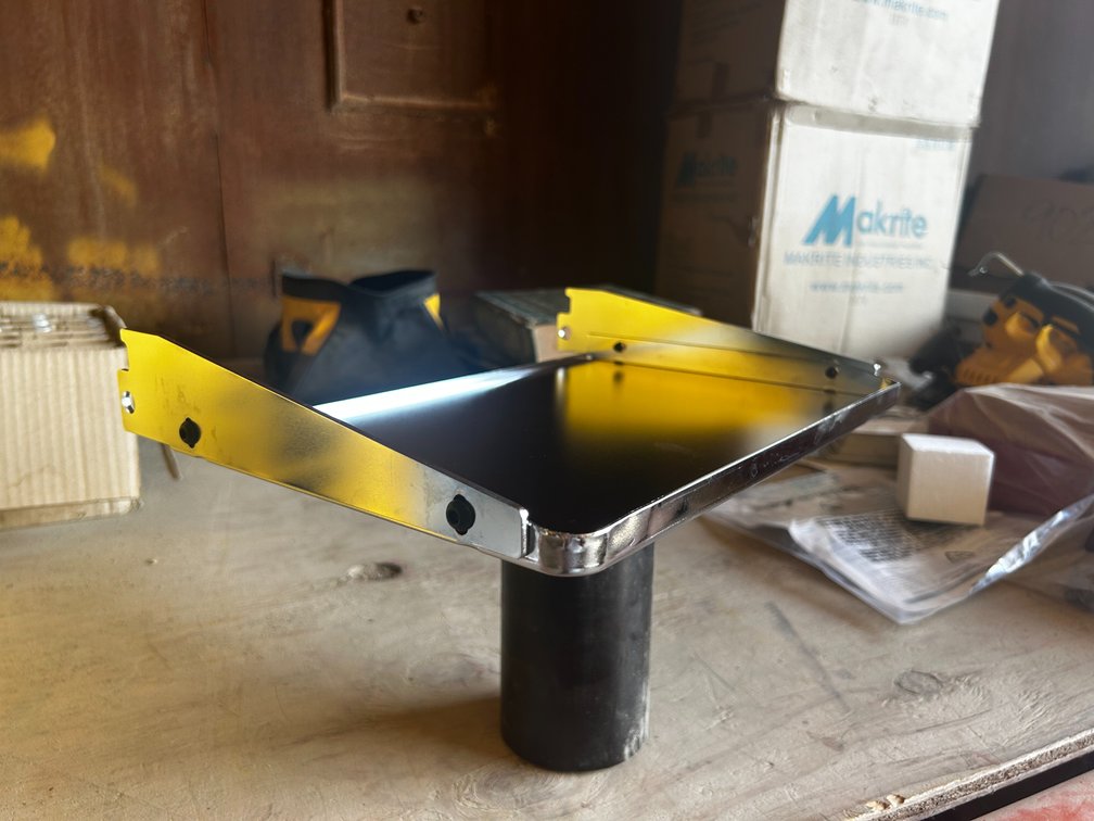 DEWALT FOLDING TABLE