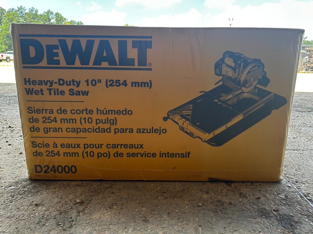 DEWALT TILE SAW
