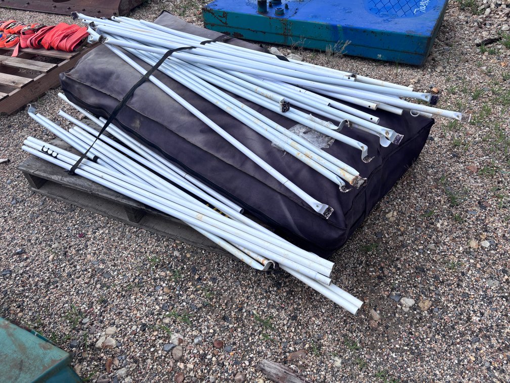 OUTDOOR TENT