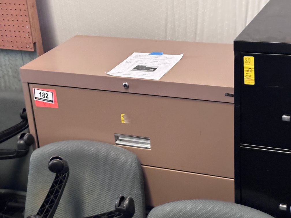 Four drawer cabinet - Tan