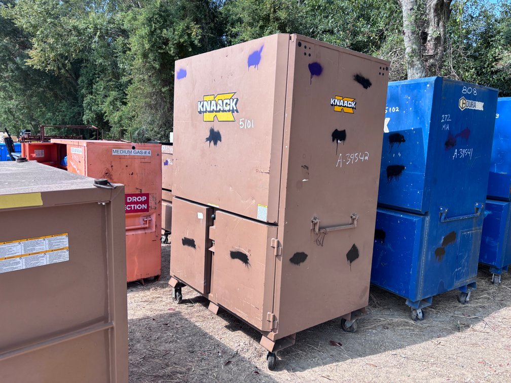 KNAACK JOBSITE BOXES WITH MISCELLANEOUS ITEMS