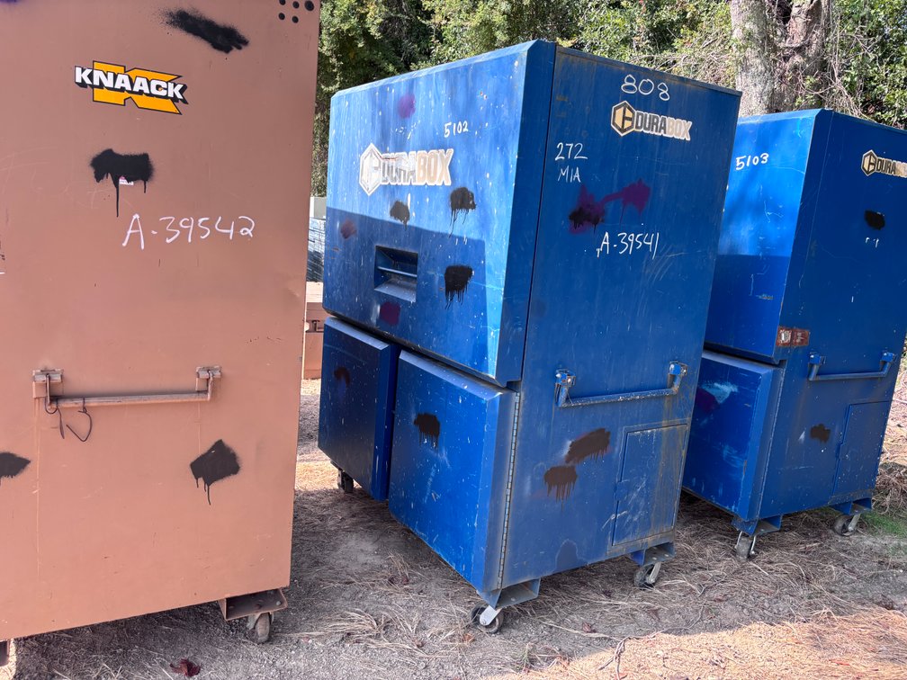 KNAACK JOBSITE BOXES WITH MISCELLANEOUS ITEMS