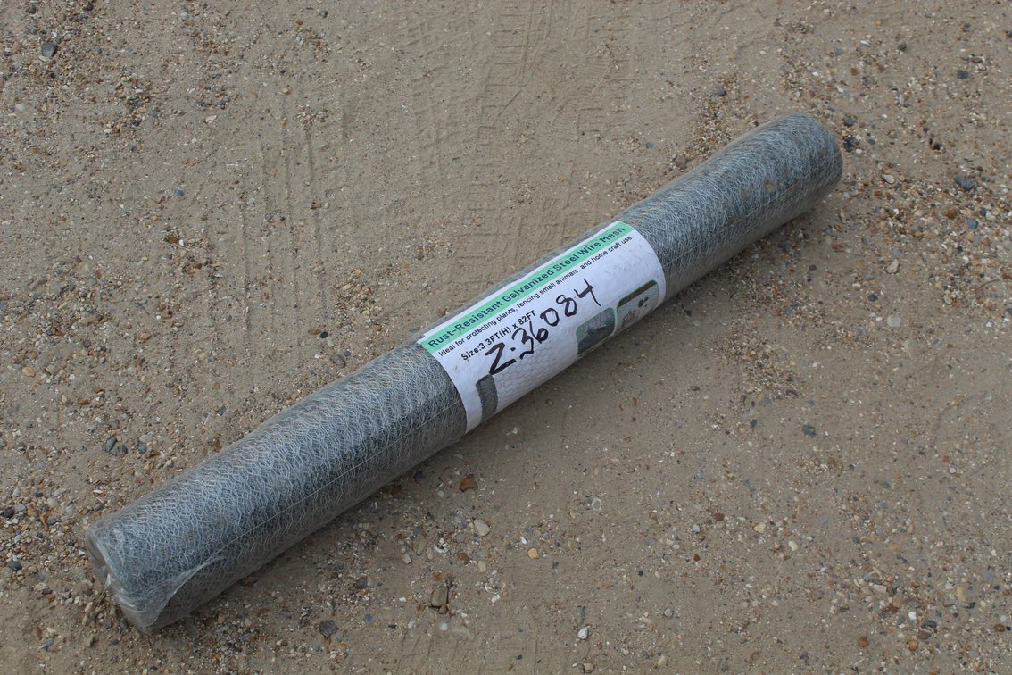 ROLL OF RUSTPROOF GALVANIZED IRON WIRE MESH