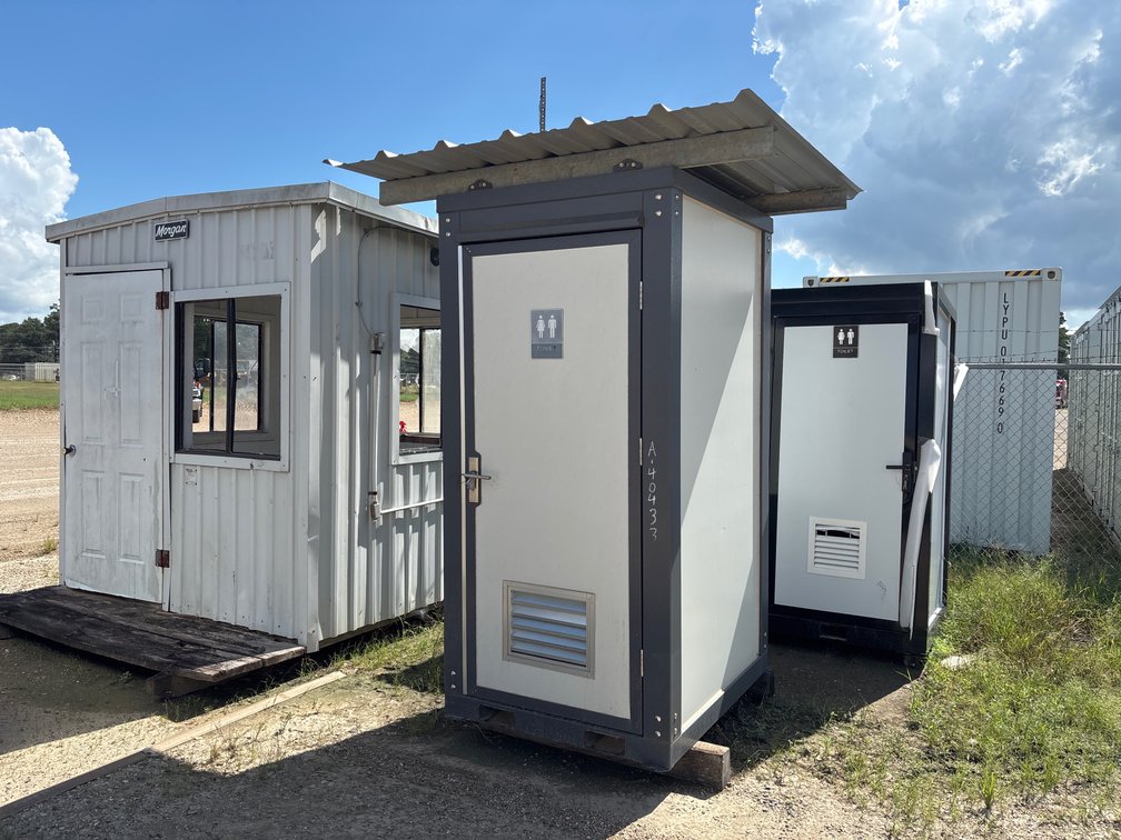 PORTABLE TOILET
