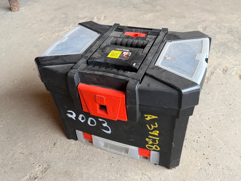 BLACK AND DECKER TOOL BOX