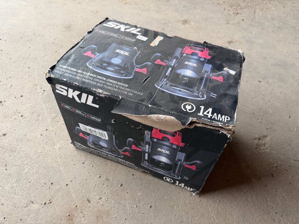14 AMP SKIL PLUNGE AND FIXED BASE DIGITAL CORDED ROUTER