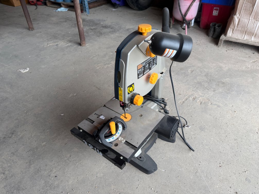 RYOBI BAND SAW