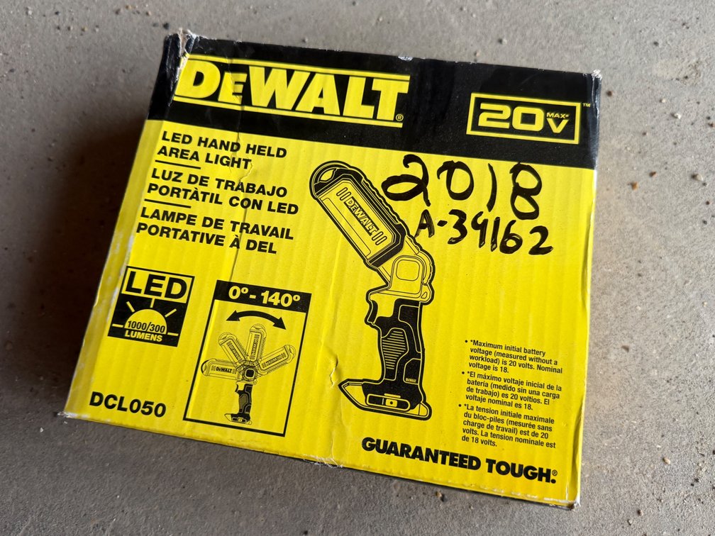 DEWALT 20V LED HANDHELD AREA LIGHT