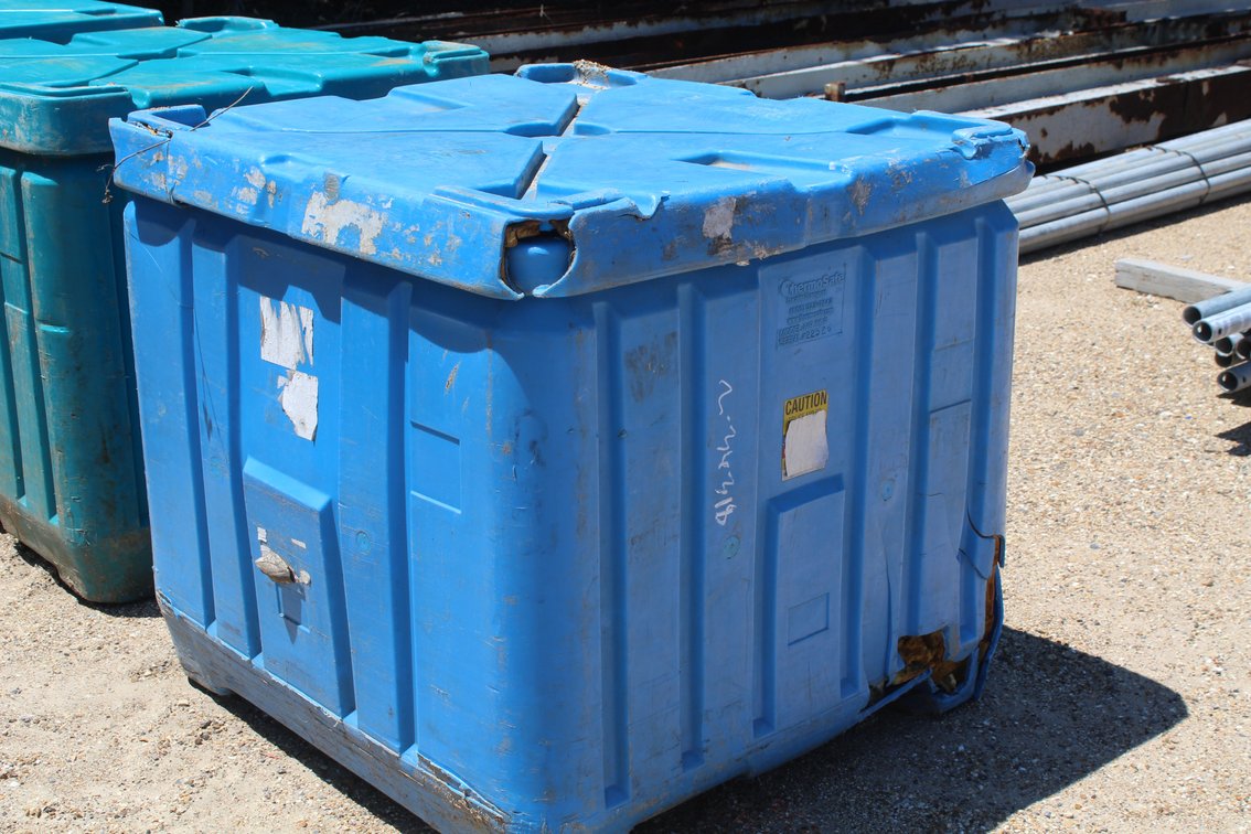 PLASTIC STORAGE BIN