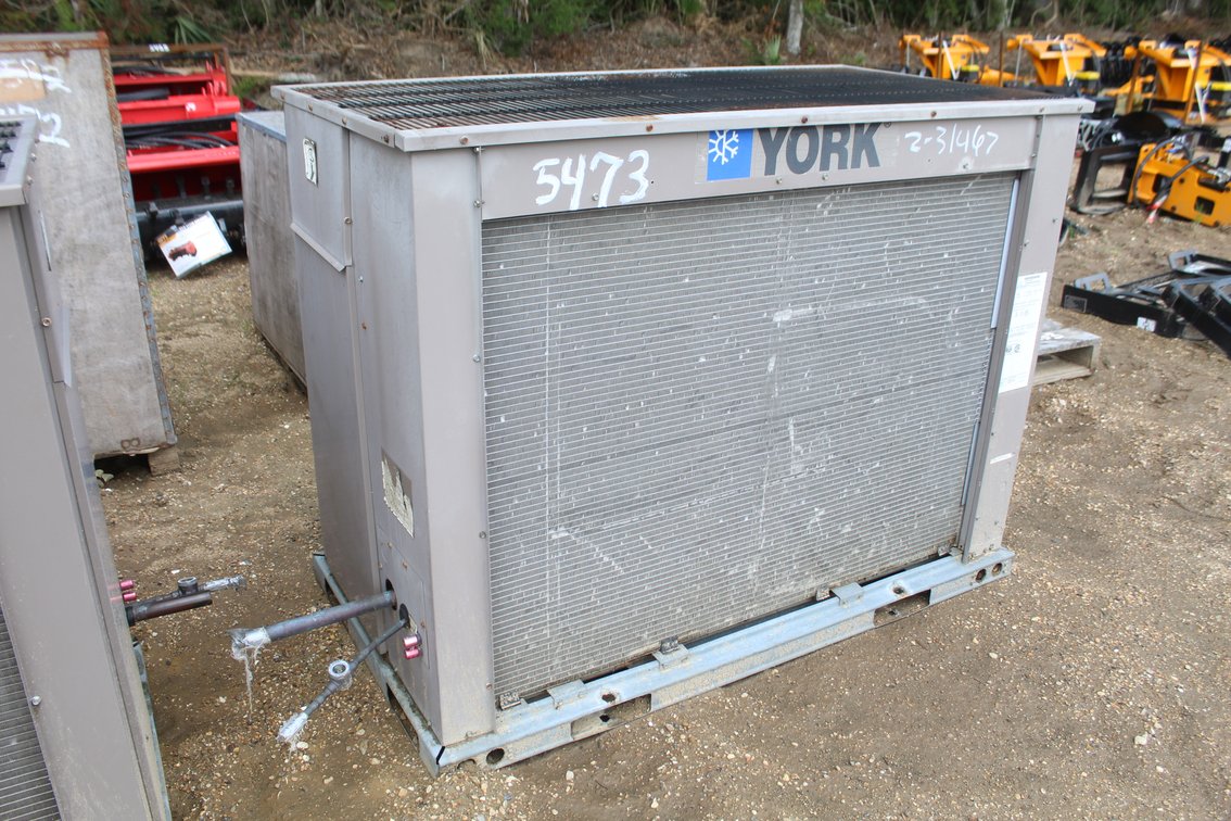10 TON YORK A/C CONDENSER OUTSIDE UNIT