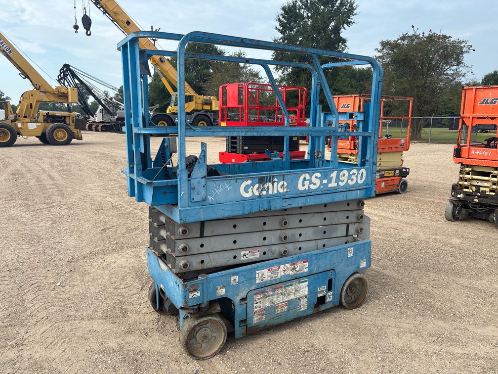 GENIE GS-1930 SCISSOR LIFT