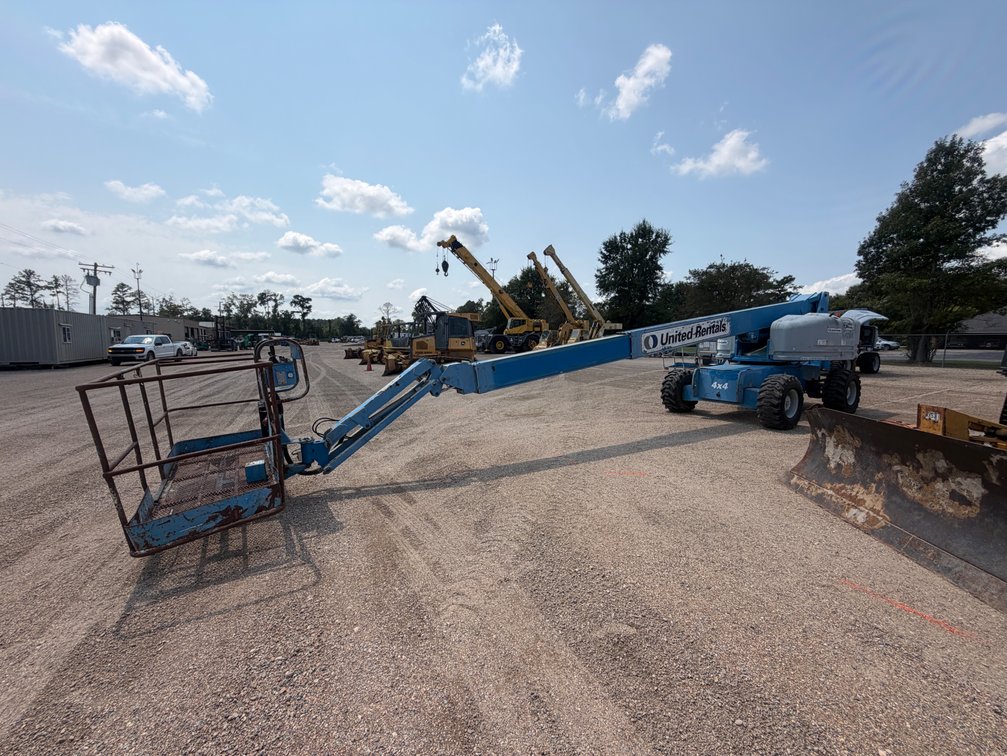 GENIE S65 MAN LIFT